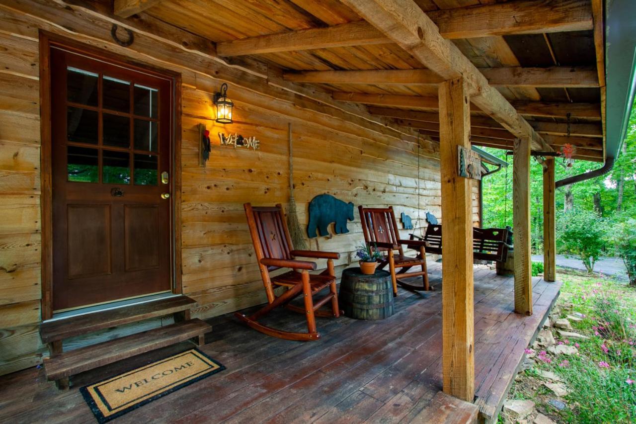 Forest Home Hot Tub Fire Pit Pool Table Pigeon Forge Exterior foto